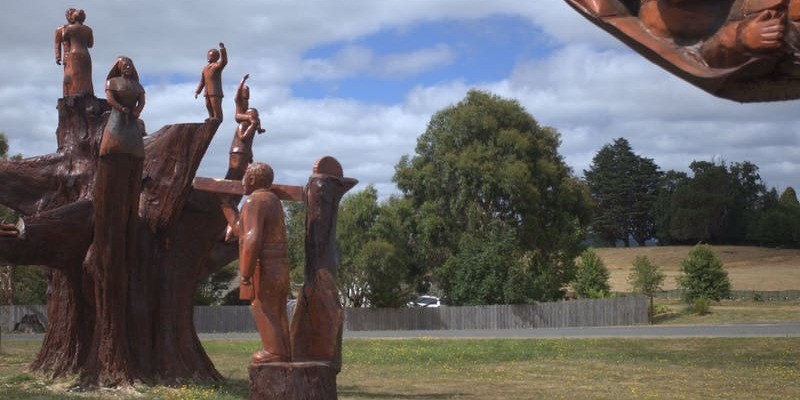kidsbucketlist.com.au - Legerwood Carved Memorial Trees - 1
