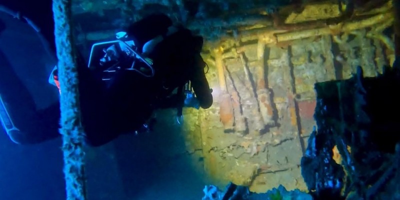 kidsbucketlist.com.au - Ex-HMAS Swan Wreck Double Dive Experience - 4