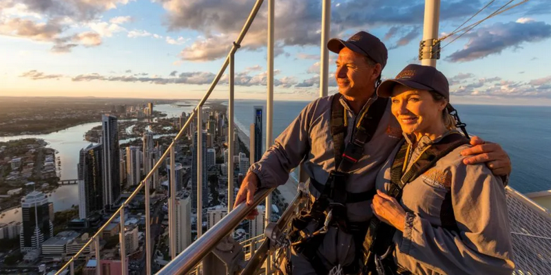 kidsbucketlist.com.au - SkyPoint Twilight Climb - 1