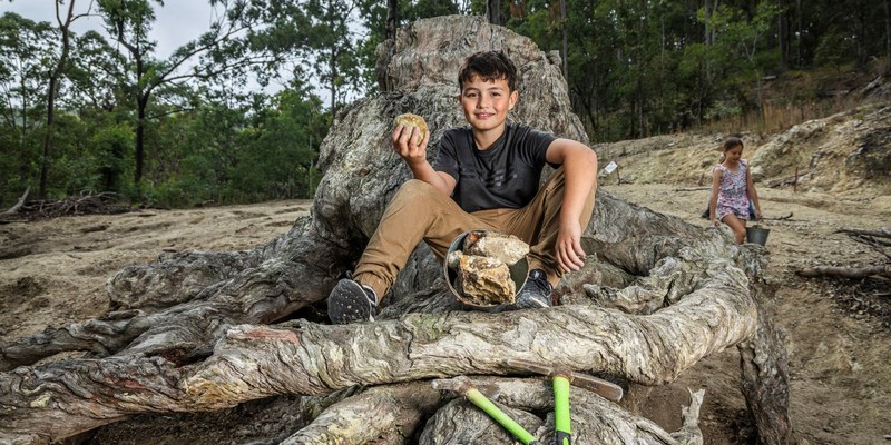kidsbucketlist.com.au - Thunder Egg Gem Fossicking - 1